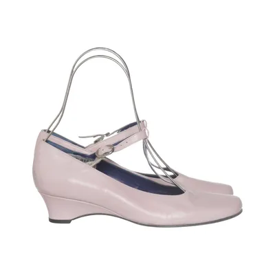 Wedges (Pink) from Gennia Leather