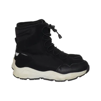 Laced boots (Black) from Linear