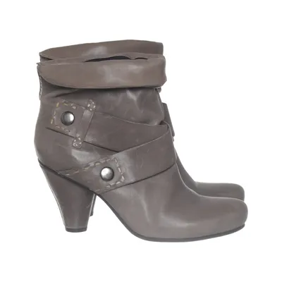 Heeled boots (Gray) from Janet D. Leather