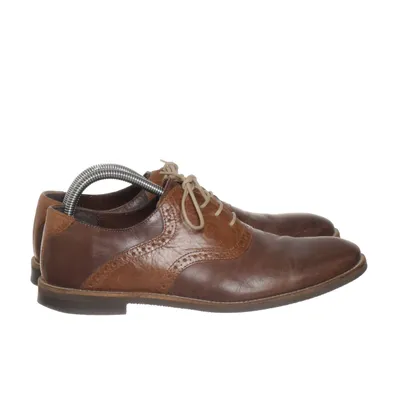 Brogues (OWEN) from Red Tape