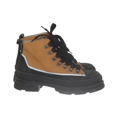 Laced boots (Black, Brown) from Angulus