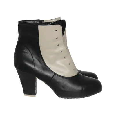 Bottes à talons (Noir, Blanc) de Lola Ramona