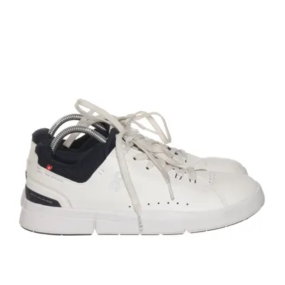 Sneakers (THE ROGER ADVANTAGE) from Run On Clouds