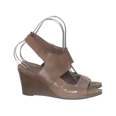 Wedges (Brown) from Footsoul