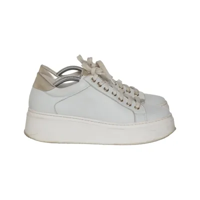 Sneakers (Wit) van Bukela