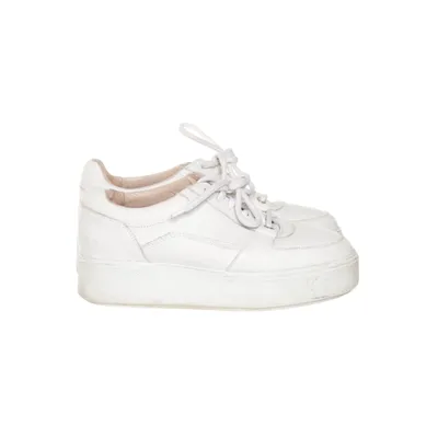 Sneakers (White) from Nubikk