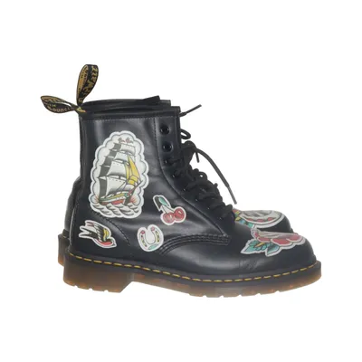 Laced boots (1460) from Dr. Martens Leather