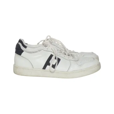 Baskets (Blanc, Noir) de Philip Hog