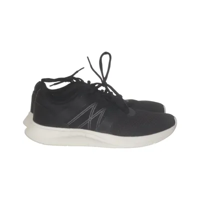 Trainers (Black, White) from Revolution Footwear