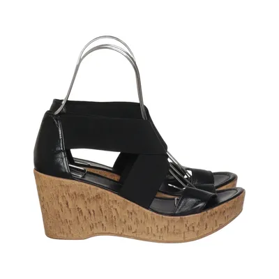 Chaussure compensées (Noir, Beige) de Privé Shoe Collection