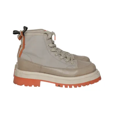 Laced boots (Beige, Orange) from Sneaky Steve