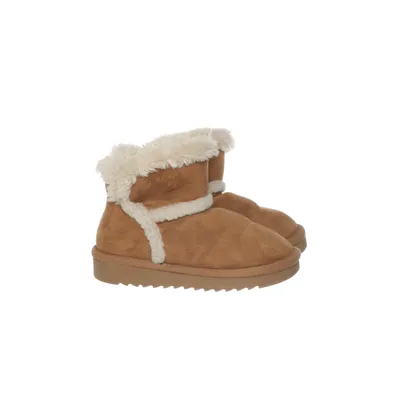 Ankle boots (Brown, White) from Ella Cruz