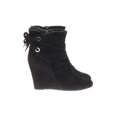 Wedges (Black) from Graceland