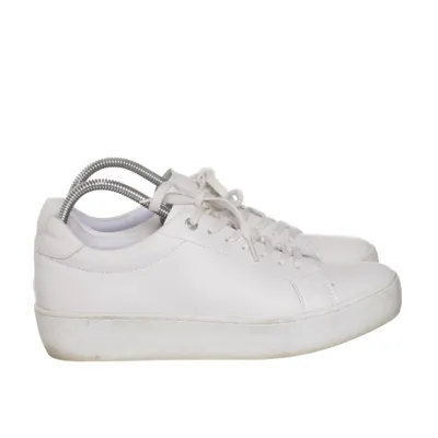 Sneakers (White) from Pace Leather