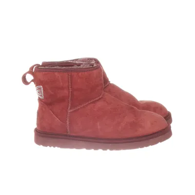 Enkellaarzen (Short Mini) van UGG Suède