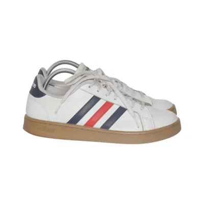 Baskets (Grand Court) de Adidas