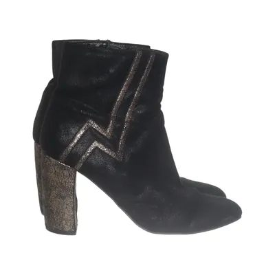 Heeled boots (Black, Gold) from Vanessa Wu