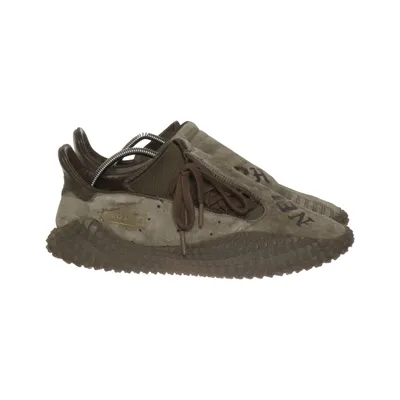 Sneakers (Kamanda) från Adidas x Neighborhood