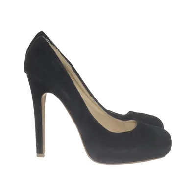 Pumps (Black) from China Girl Leather