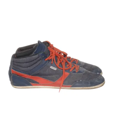 Basketball shoes (Blue, Red) from Newfeel