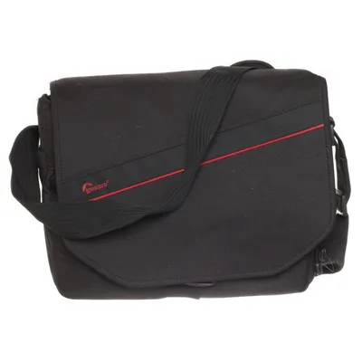 Datorväska (Svart) från Lowepro