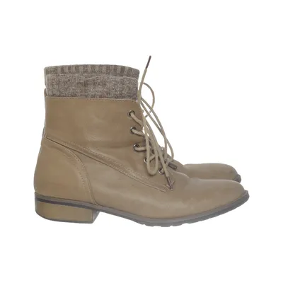 Laced boots (Brown) from Shoedazzle
