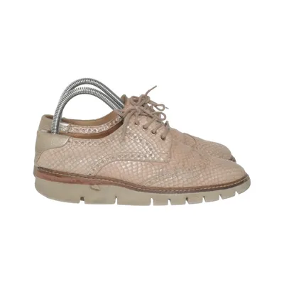 Brogues (Pink) from Kanna