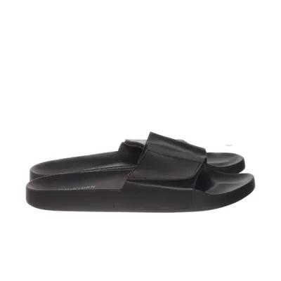 Slip-ins (Svart) från Yourturn