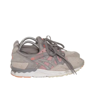 Trainers (HL7K0) from Asics