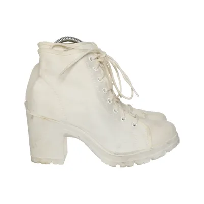 Laarzen met hak (Beige) van Attitude