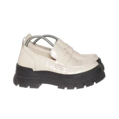 Loafers (Beige, Black) from Buffalo Cotton, Polyester