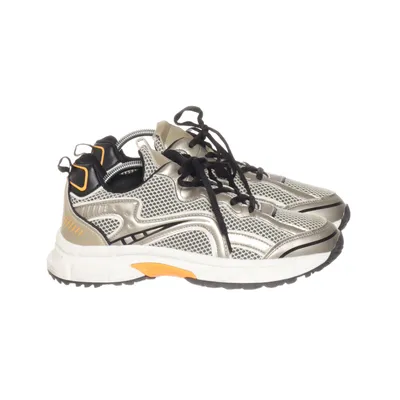 Trainers (Beige, Black) from Oxmox