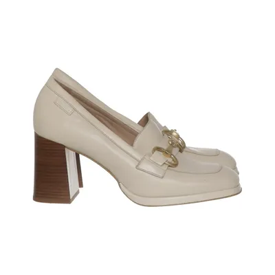High Heels (Beige) von Pat Calvin