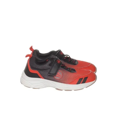 Baskets (Rouge, Noir, Blanc) de Jako