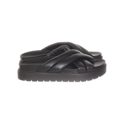 Slip-ins (Black) from Attitude