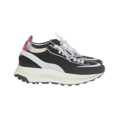 Sneakers (Zwart, Wit, Roze) van Sacha