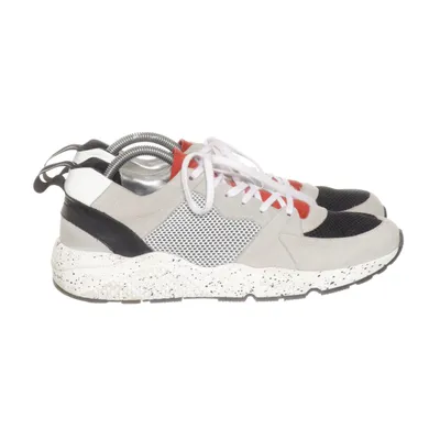 Running shoes (White, Multicolored) from P448