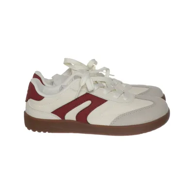 Baskets (Blanc, Rouge, Gris) de Hobibear