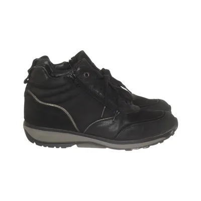 Sneakers (Black) from Xsensible