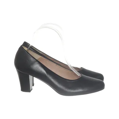 Pumps (Black) from Pitillos
