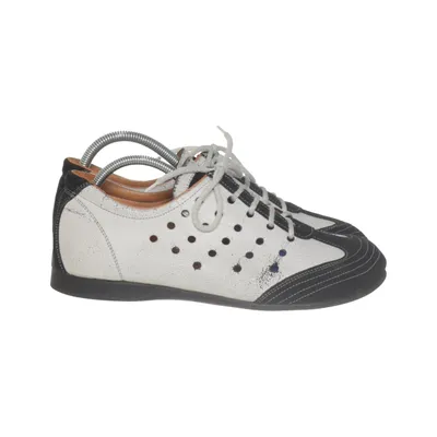 Schoenen (Wit, Zwart) van Think! Leer