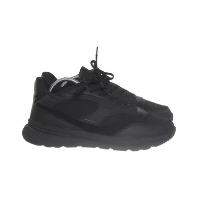 Trainers (Black) from Icono
