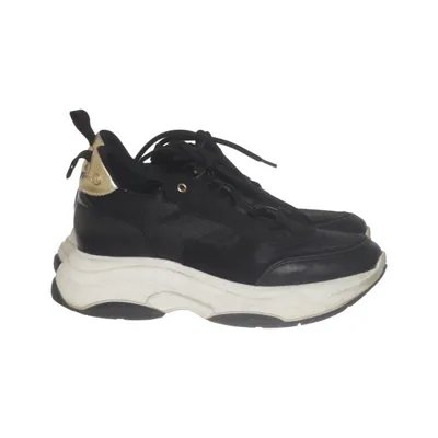 Sneakers (Black) from Agnes Cecilia