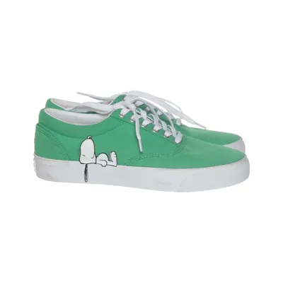 Canvas shoes (Jumpserve) from Lacoste x Peanuts