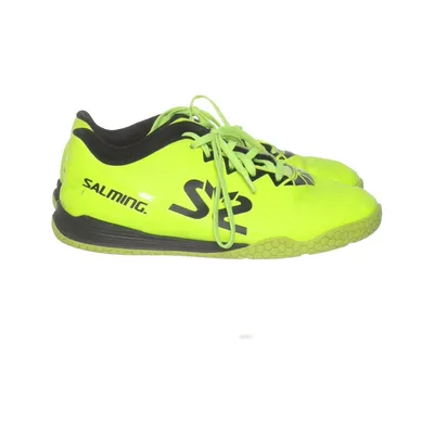 Baskets (Jaune, Noir) de Salming