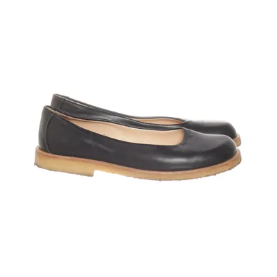 Walking shoes (Black) from Angulus