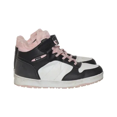 Sneakers (Black, White, Pink) from Stadium