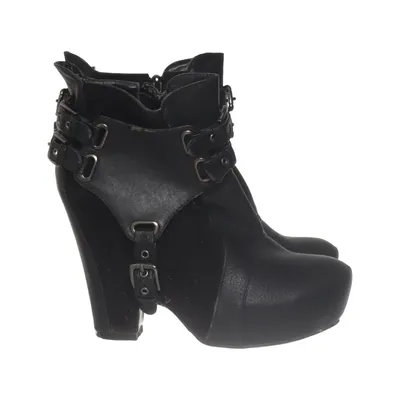 Heeled boots (Black) from NLY Leather
