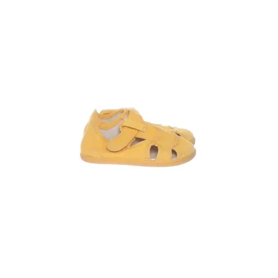 Schoenen (Geel) van Pisamonas