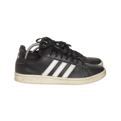 Sneakers (Svart, Vit) från Adidas